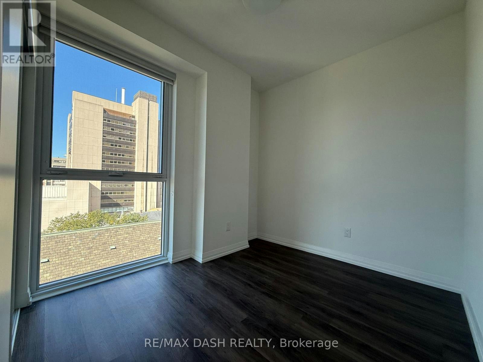 811-280 Dundas Street W, Toronto, ON, M5T 0E3 - 8