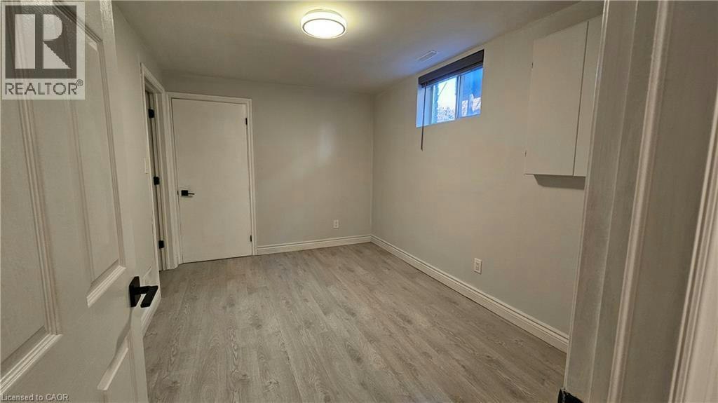 Lower-110 Abbot Drive, Hamilton, ON, L8V 4W2 - 11