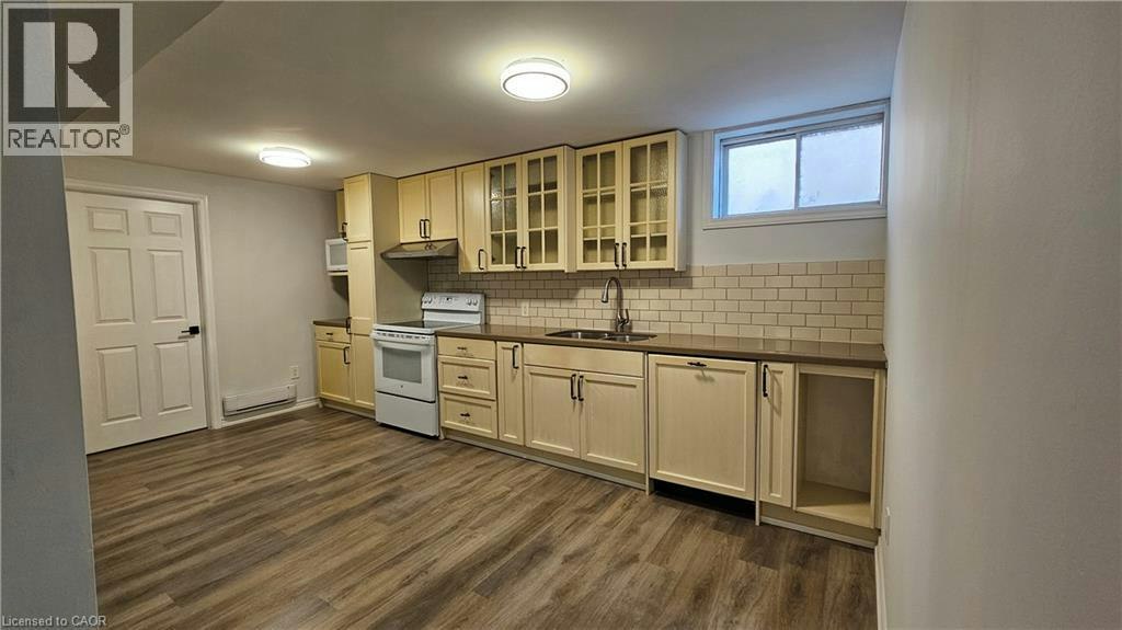 Lower-110 Abbot Drive, Hamilton, ON, L8V 4W2 - 4