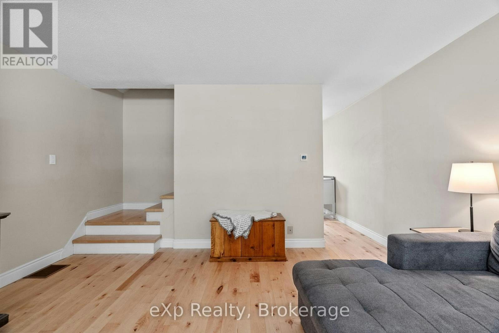 286 Dufferin Street, Stratford, ON, N5A 2H2 - 8