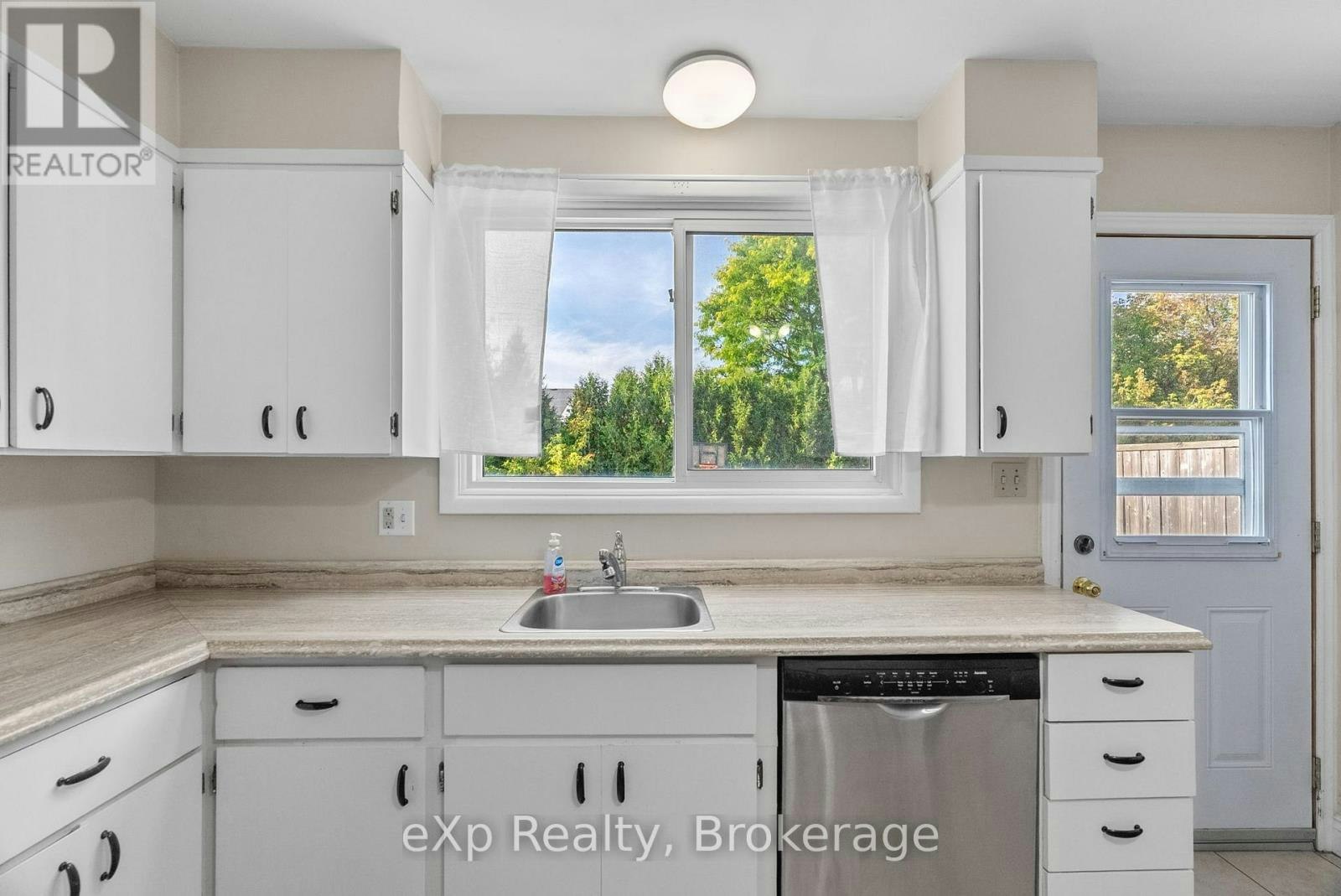 286 Dufferin Street, Stratford, ON, N5A 2H2 - 10