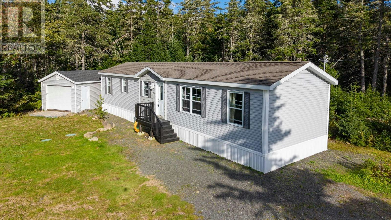73 Church Road, Ross Ferry, NS, B0E 1B0