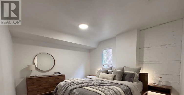 2-1303 Bloor Street W, Toronto, ON, M6H 1P1