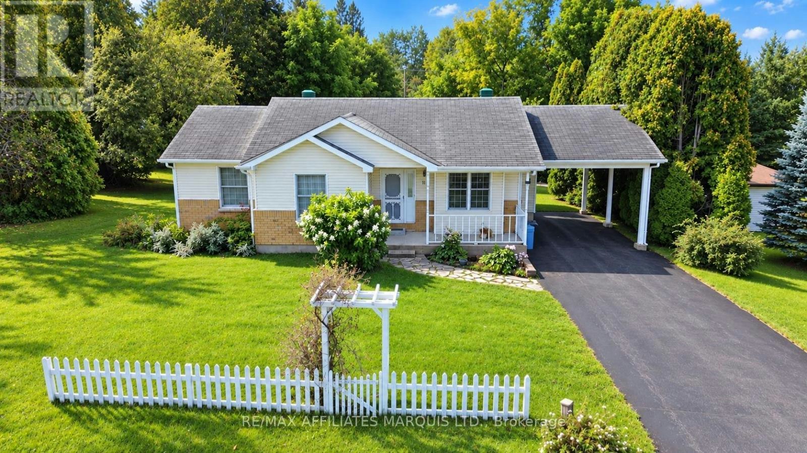 82 Columbia Avenue, South Stormont, ON, K0C 1P0