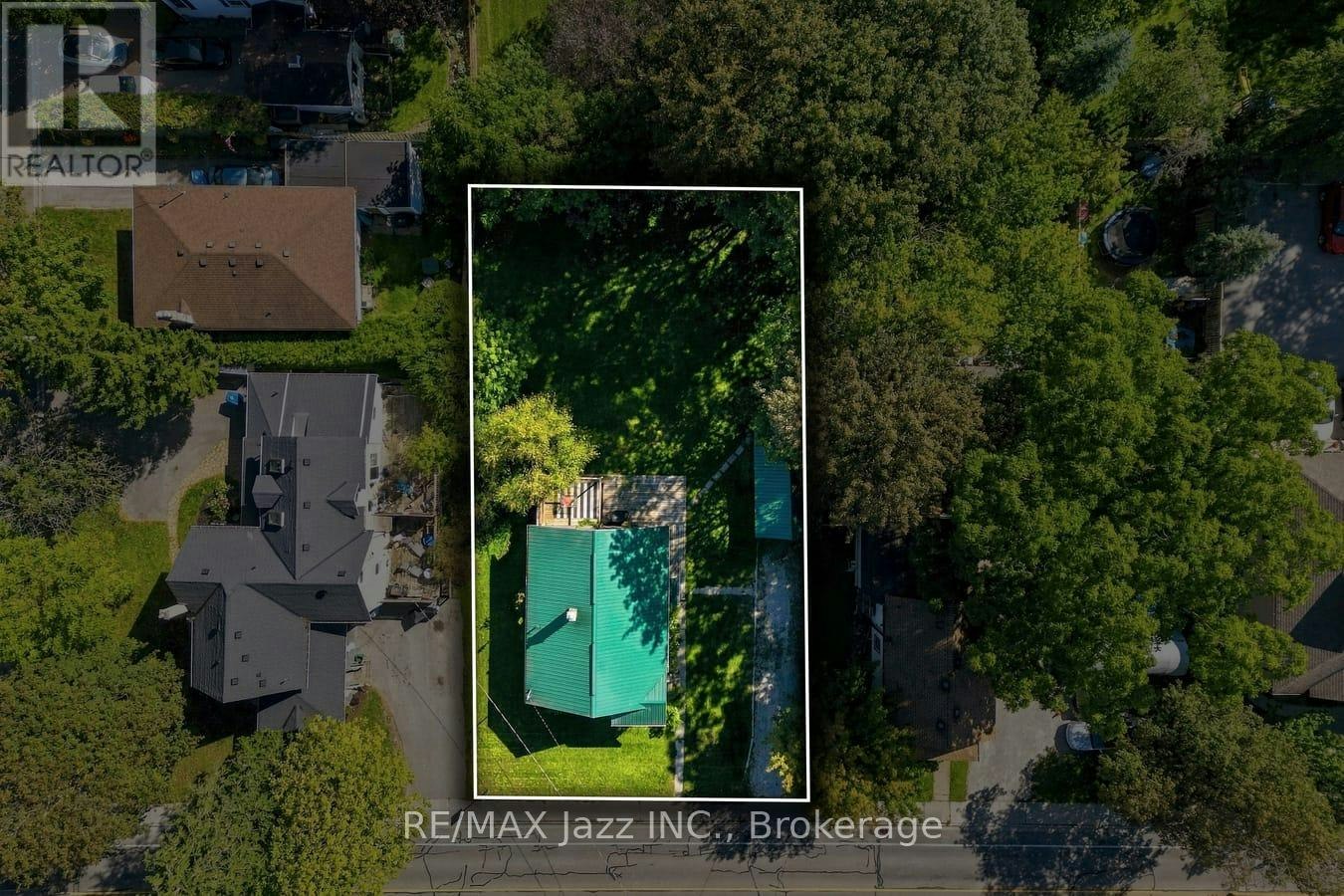 388 Eagle Street, Newmarket, ON, L3Y 1K4