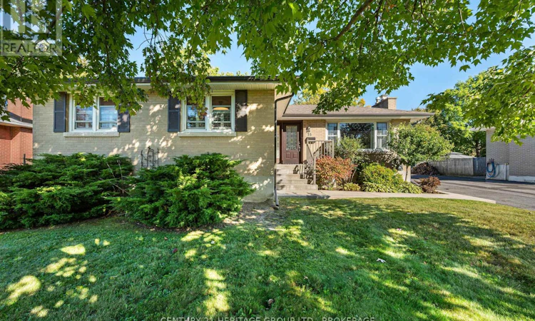35 Loyalist Avenue