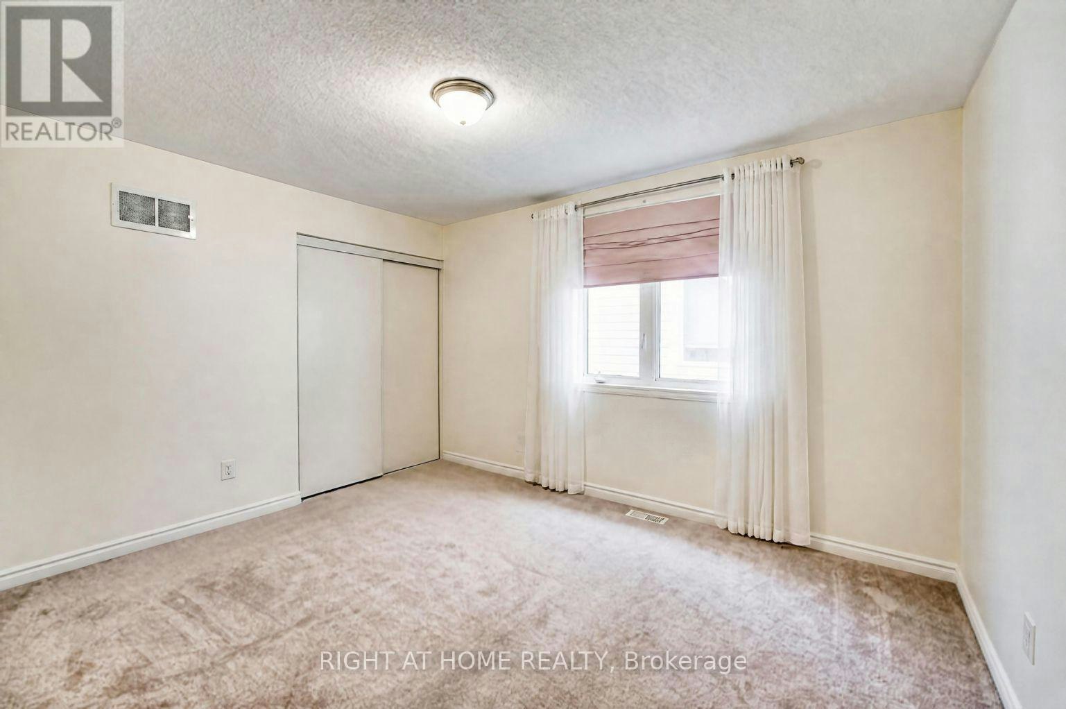 31 Summitview Drive, Ottawa, ON, K2M 2V9 - 18