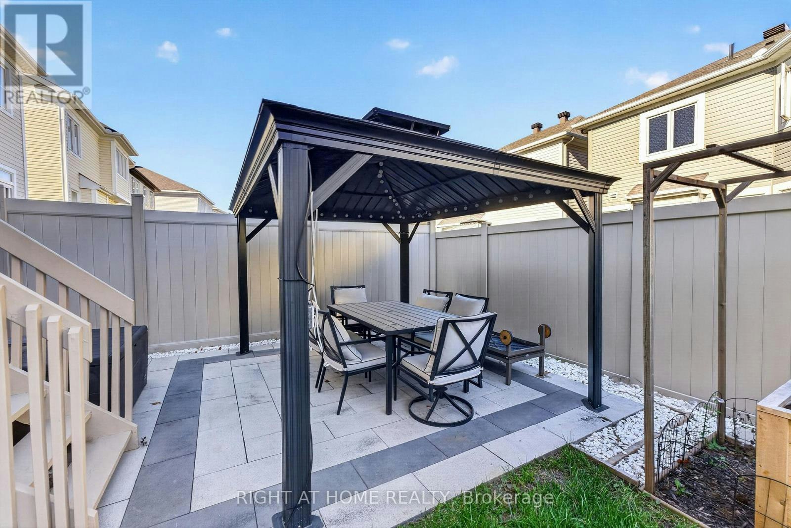 31 Summitview Drive, Ottawa, ON, K2M 2V9 - 24