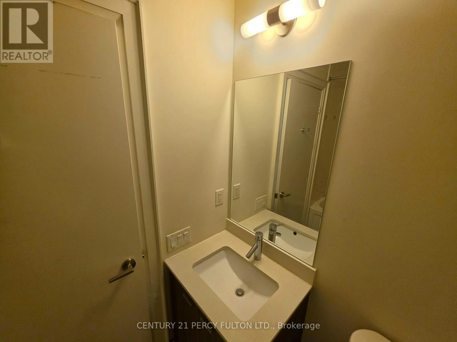 2402-30 Roehampton Avenue, Toronto, ON, M4P 1R2 - 5