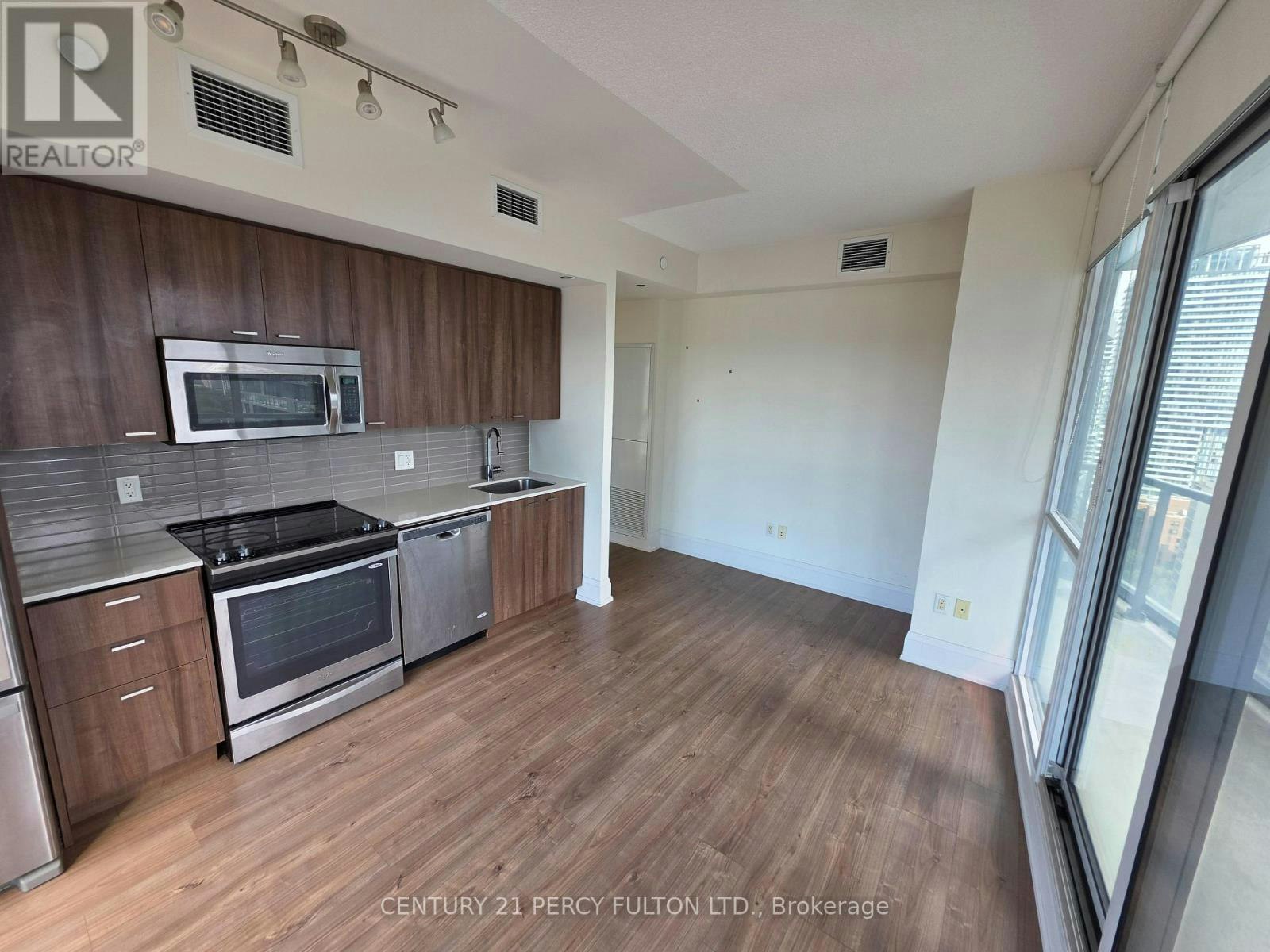 2402-30 Roehampton Avenue, Toronto, ON, M4P 1R2 - 10