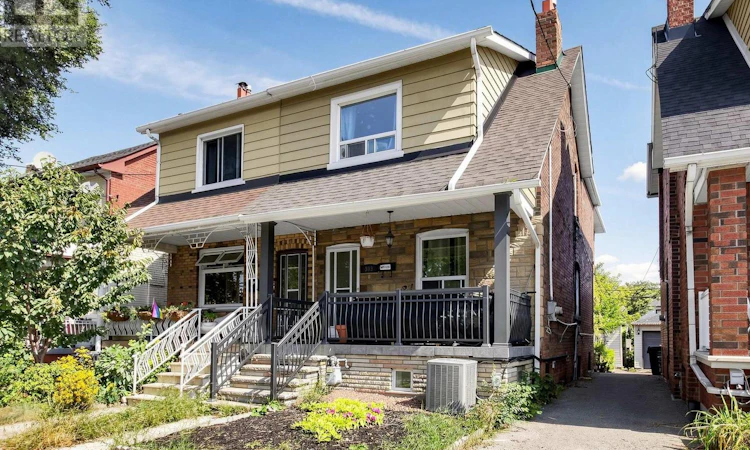 303 Oakwood Avenue