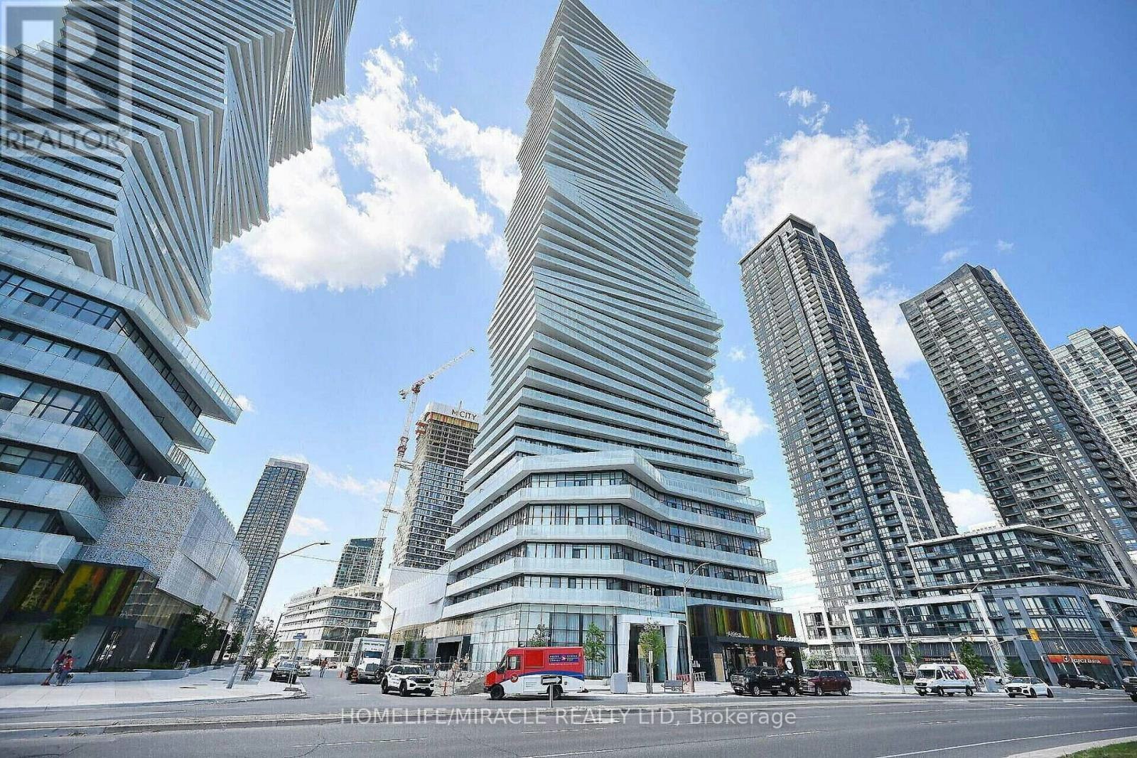 209-3900 Confederation Parkway, Mississauga, ON, L5B 0M3