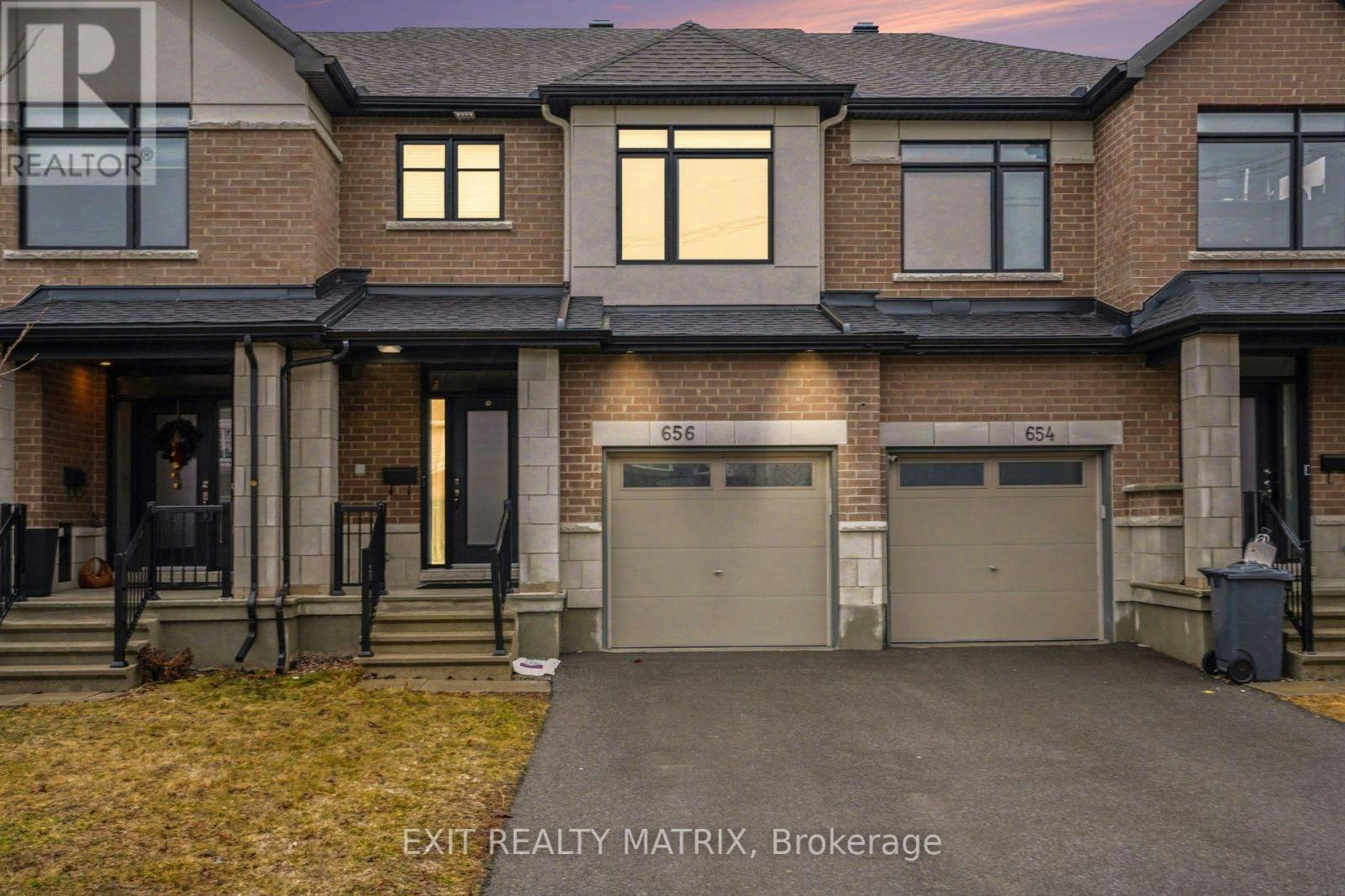 656 Putney Crescent, Ottawa, ON, K2S 2N7