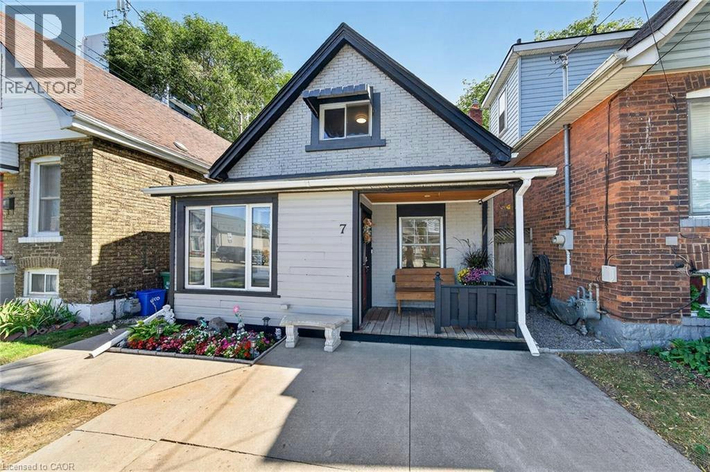 7 24th Street EAST, Hamilton, ON, L8V 2X8