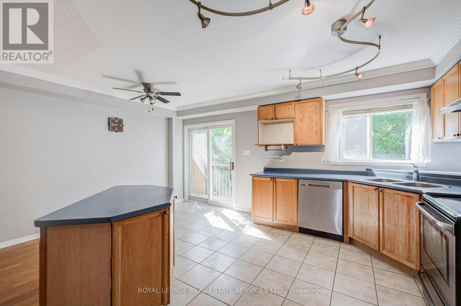 153-5530 Glen Erin Drive, Mississauga, ON, L5M 5C2 - 19