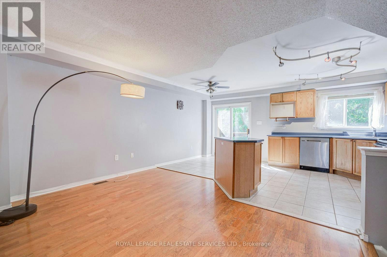 153-5530 Glen Erin Drive, Mississauga, ON, L5M 5C2 - 11
