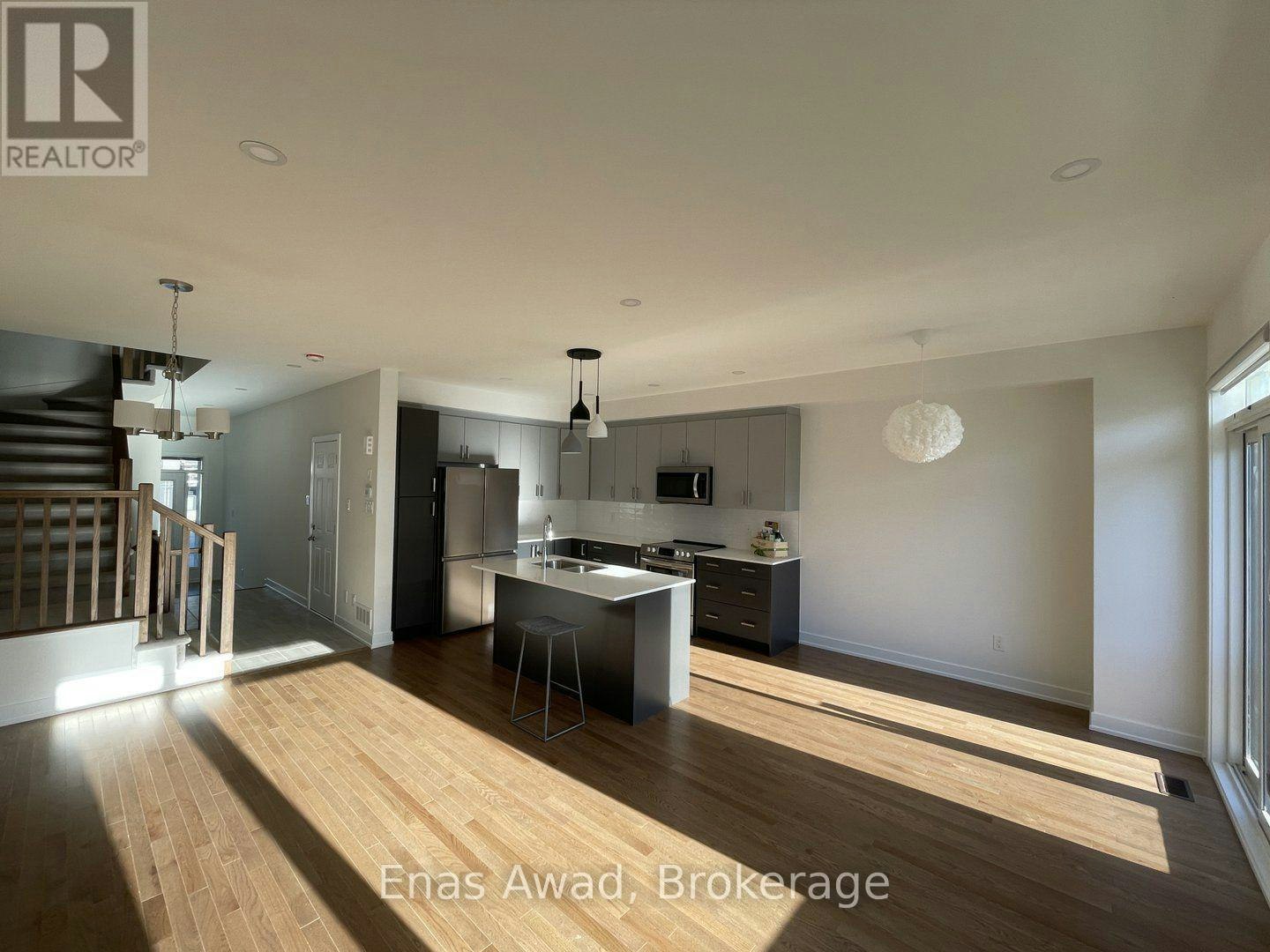 54 Overberg Way, Ottawa, ON, K2S 2S9 - 2