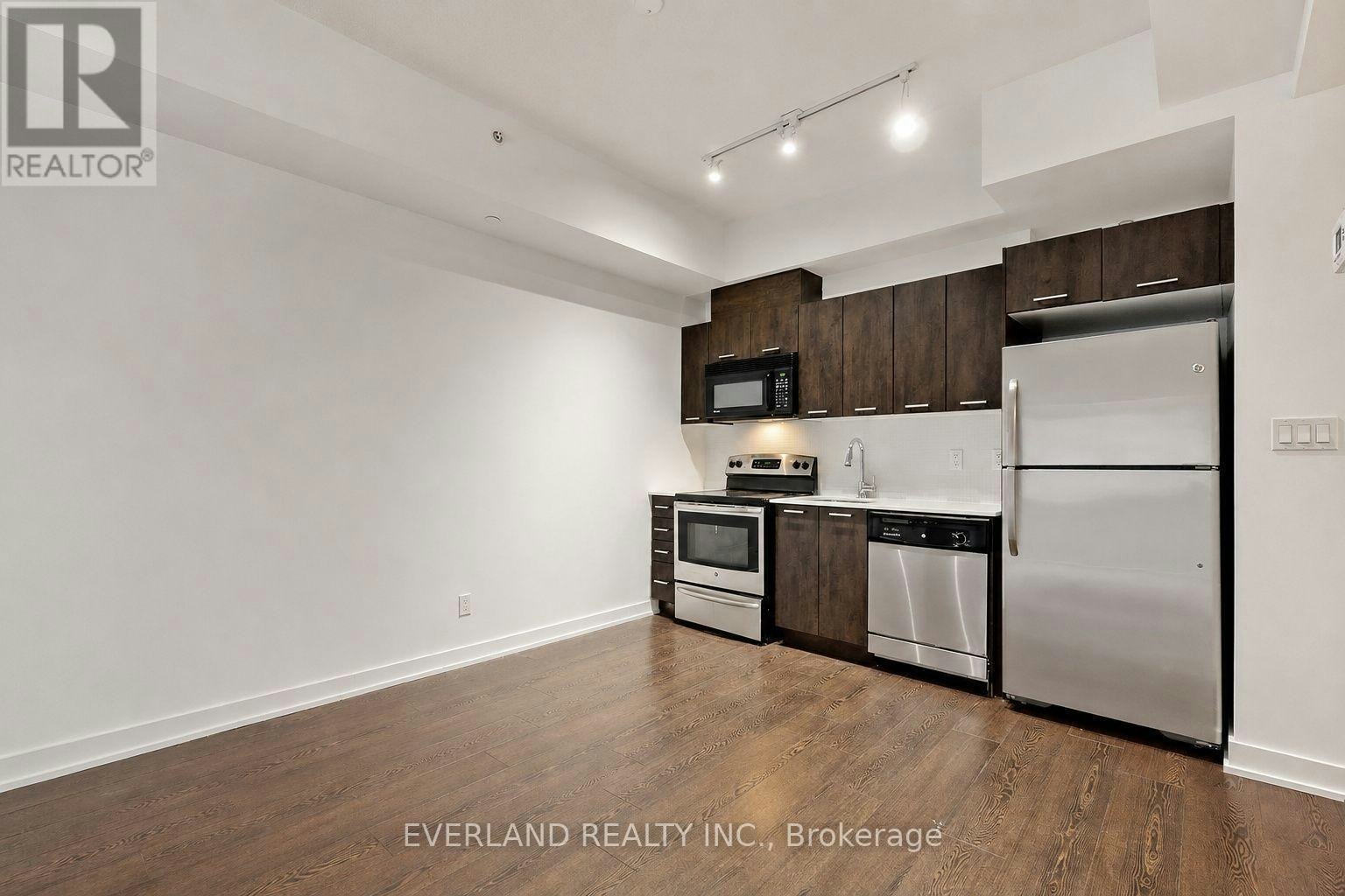 201-20 Bruyeres Mews, Toronto, ON, M5V 0G8 - 6