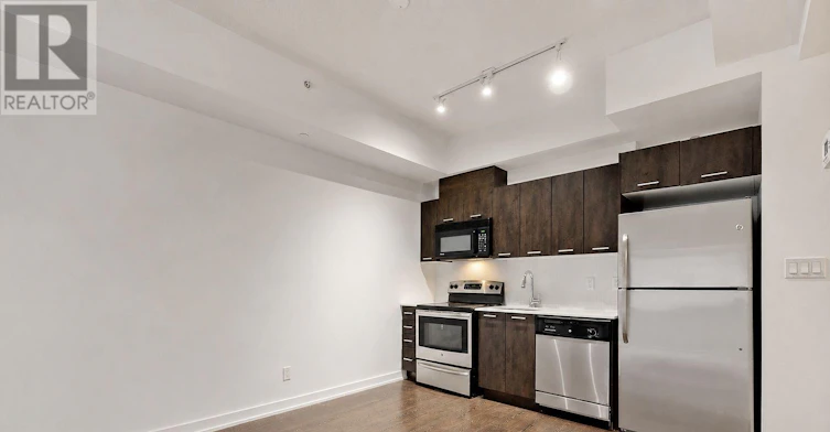 201-20 Bruyeres Mews, Toronto, ON, M5V 0G8 - 6