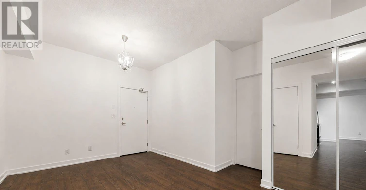 201-20 Bruyeres Mews, Toronto, ON, M5V 0G8 - 8