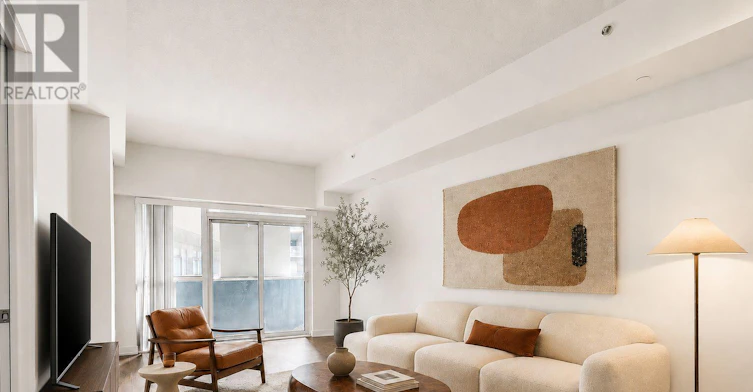 201-20 Bruyeres Mews, Toronto, ON, M5V 0G8 - 2