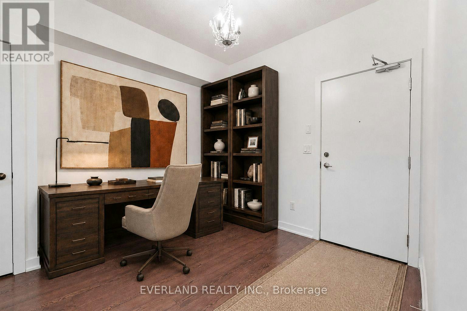 201-20 Bruyeres Mews, Toronto, ON, M5V 0G8 - 3