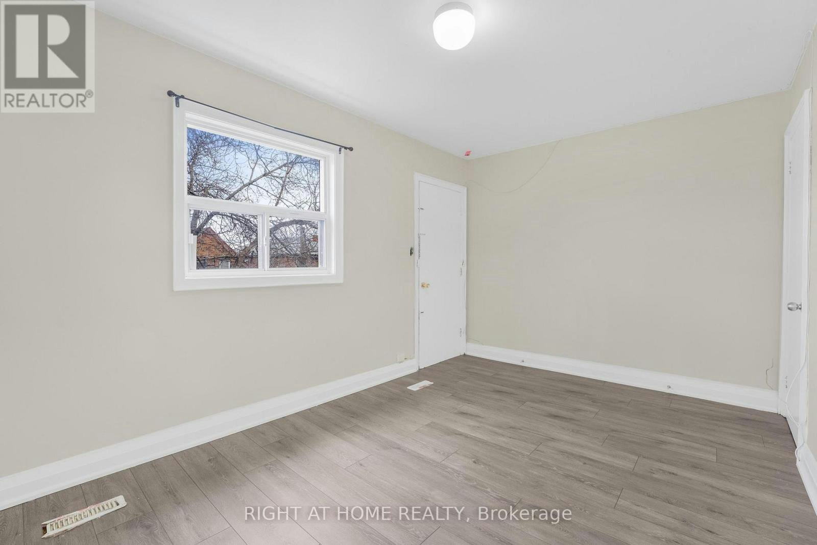 1698A Eglinton Avenue W, Toronto, ON, M6E 2H5 - 19