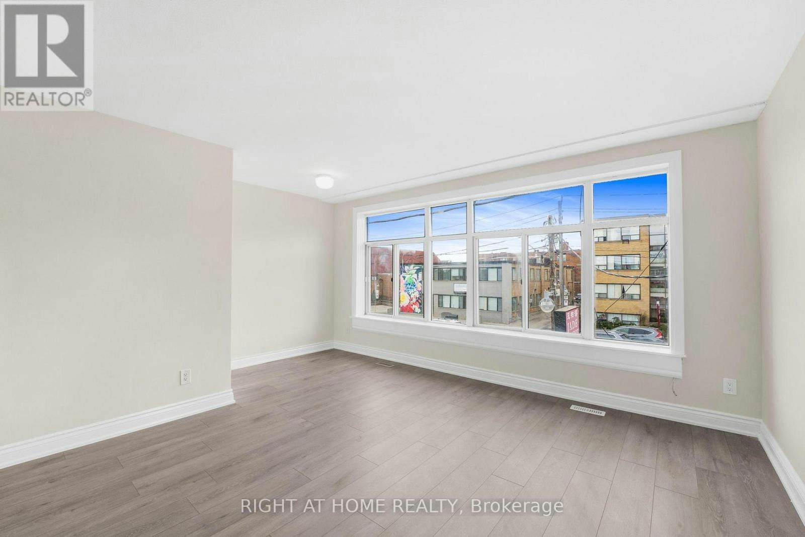 1698A Eglinton Avenue W, Toronto, ON, M6E 2H5 - 3
