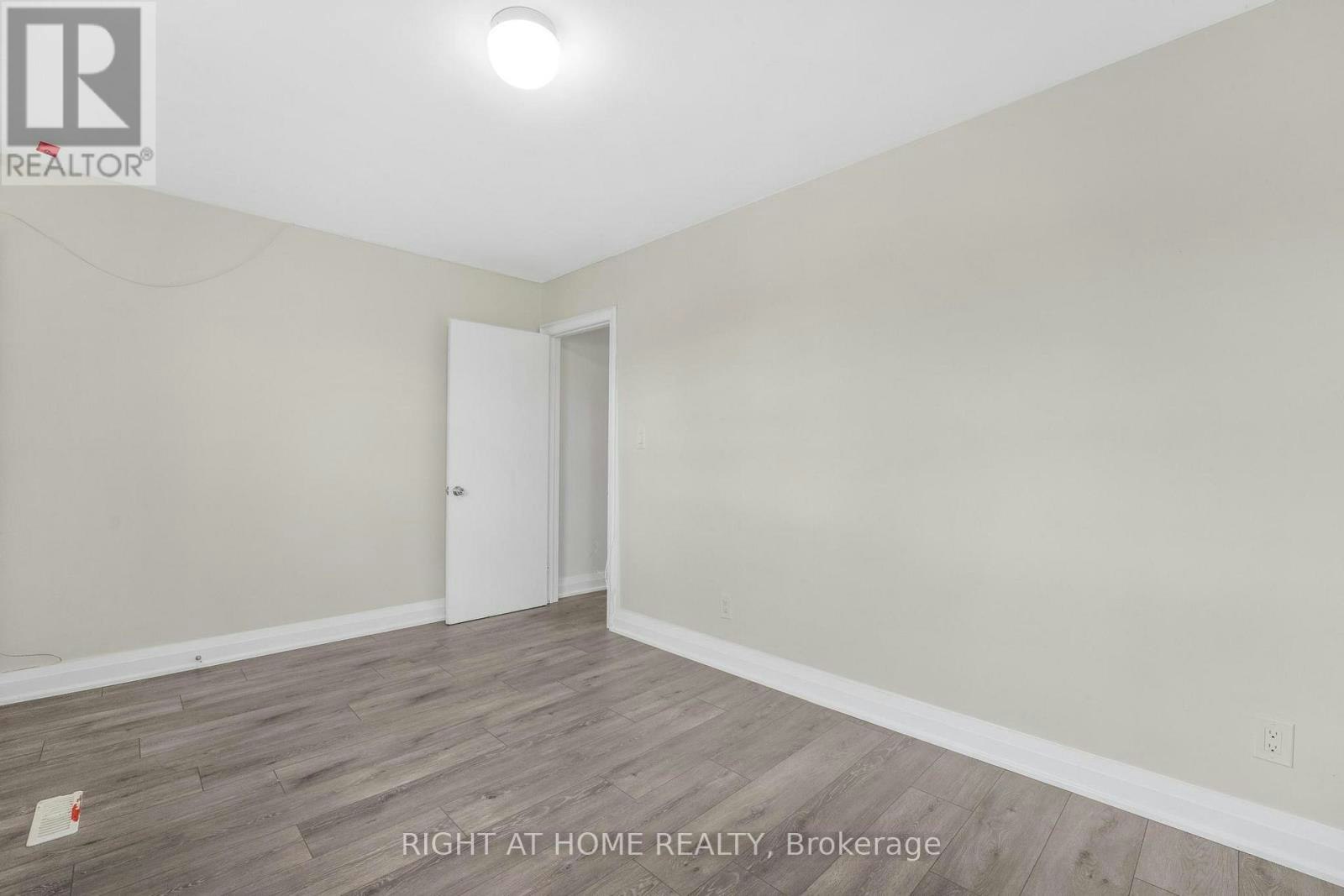 1698A Eglinton Avenue W, Toronto, ON, M6E 2H5 - 17
