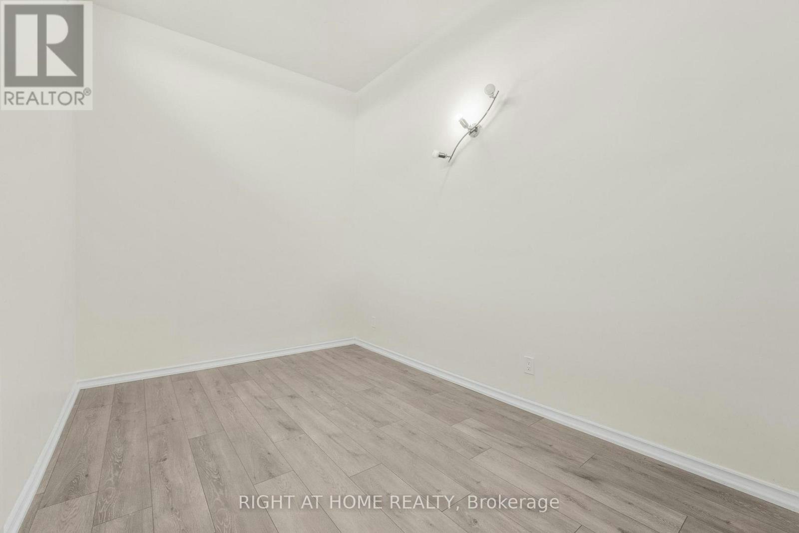 1698A Eglinton Avenue W, Toronto, ON, M6E 2H5 - 12