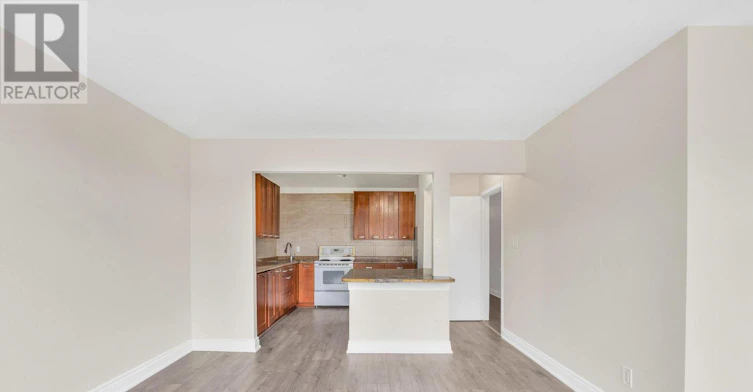 1698A Eglinton Avenue W, Toronto, ON, M6E 2H5 - 5