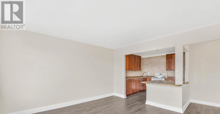1698A Eglinton Avenue W, Toronto, ON, M6E 2H5