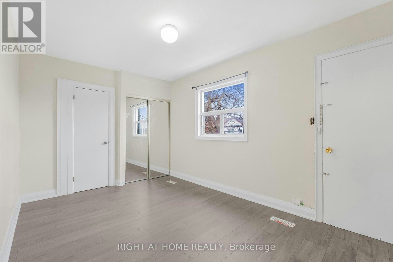 1698A Eglinton Avenue W, Toronto, ON, M6E 2H5 - 16