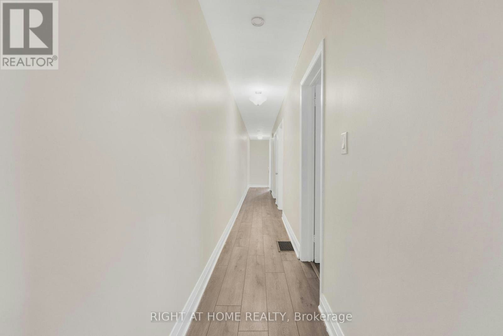 1698A Eglinton Avenue W, Toronto, ON, M6E 2H5 - 20