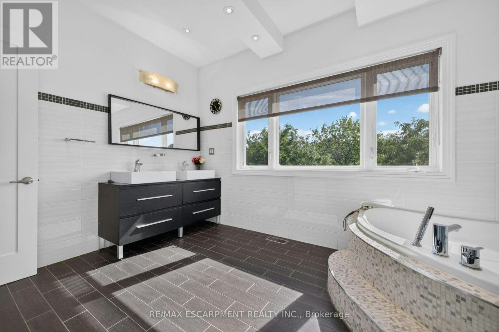 19 Mccollum Road, Hamilton, ON, L8E 6B8 - 21