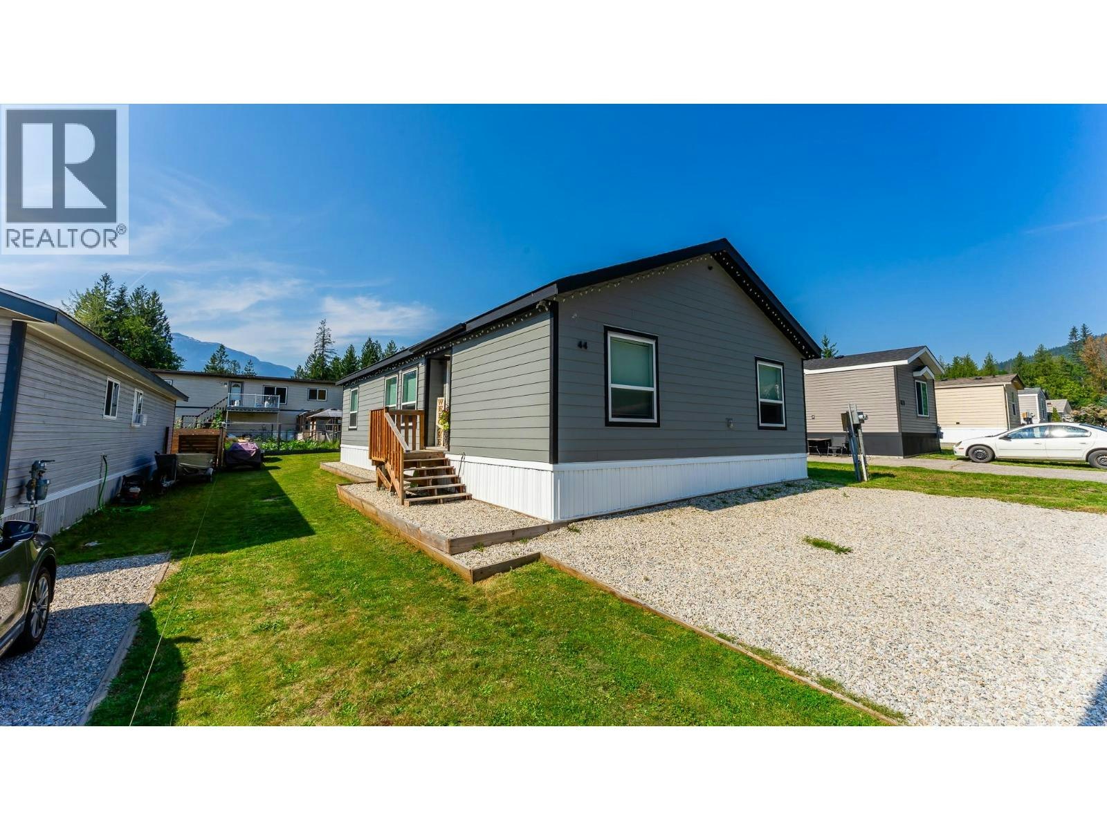 44 Johnson Way, Revelstoke, BC, V0E 2S0