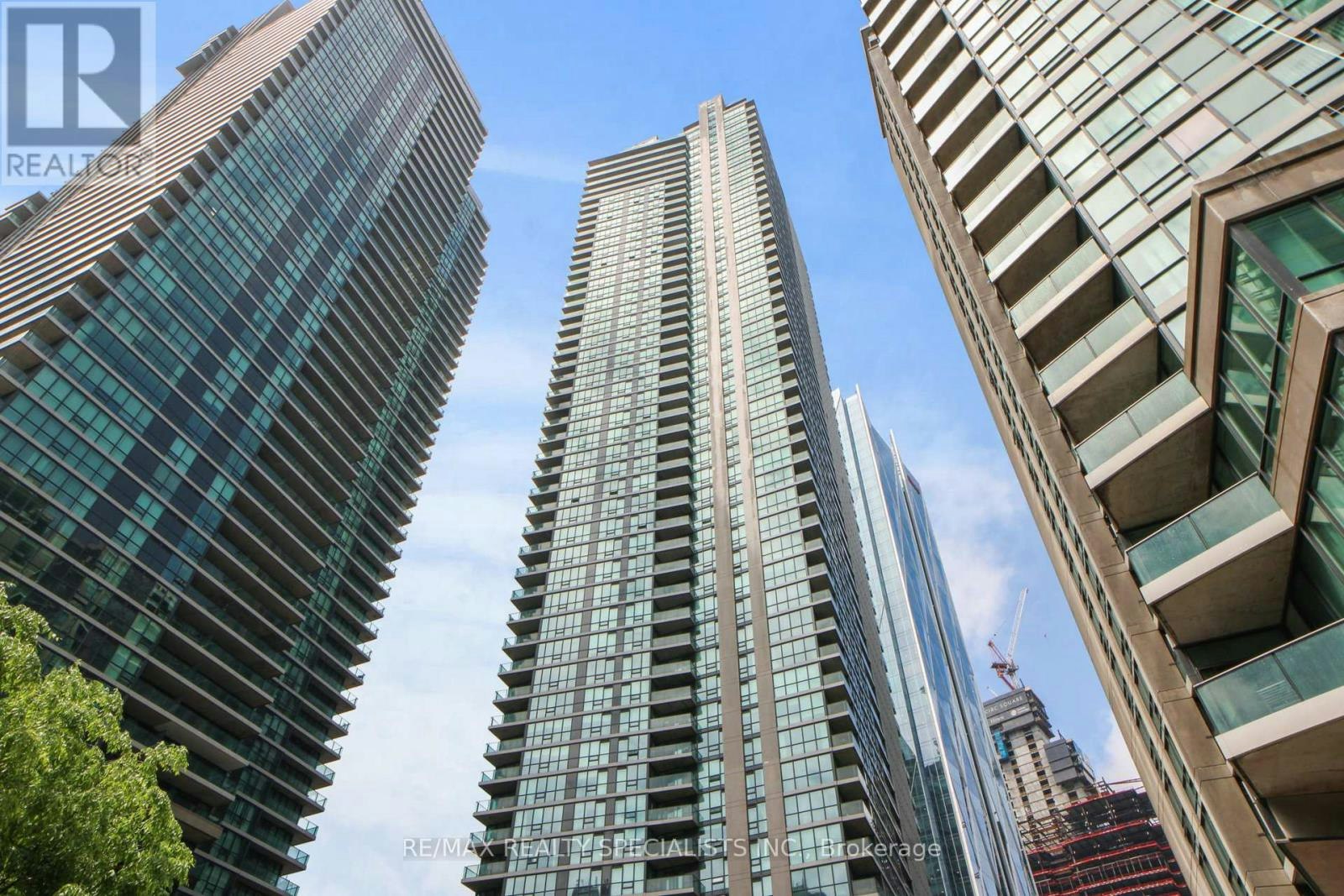 3004-18 Harbour Street, Toronto, ON, M5J 2Z6