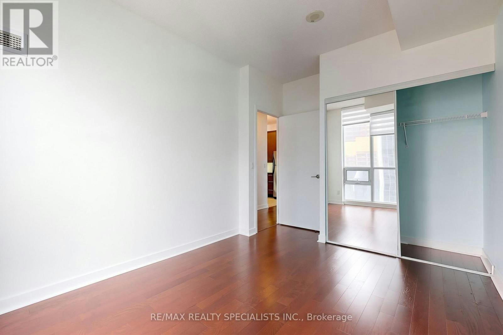 3004-18 Harbour Street, Toronto, ON, M5J 2Z6 - 18