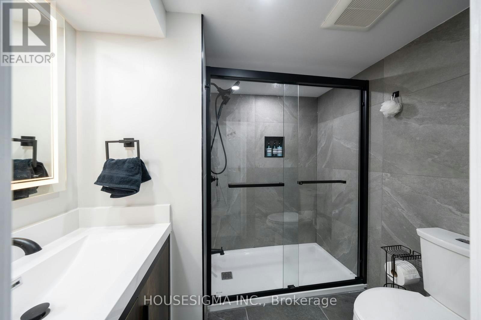 BSMT-119 Toscana Drive, Whitby, ON, L1R 2Z9 - 12