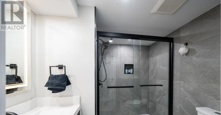 BSMT-119 Toscana Drive, Whitby, ON, L1R 2Z9 - 12