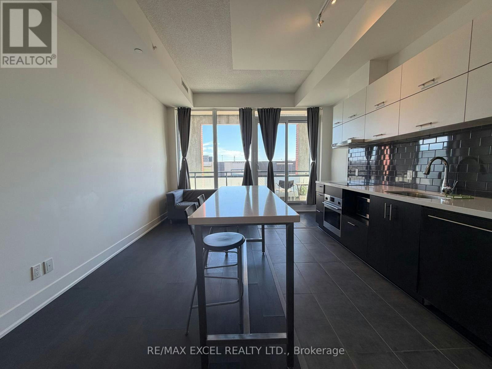 512-180 Enterprise Boulevard, Markham, ON, L6G 0G4 - 4