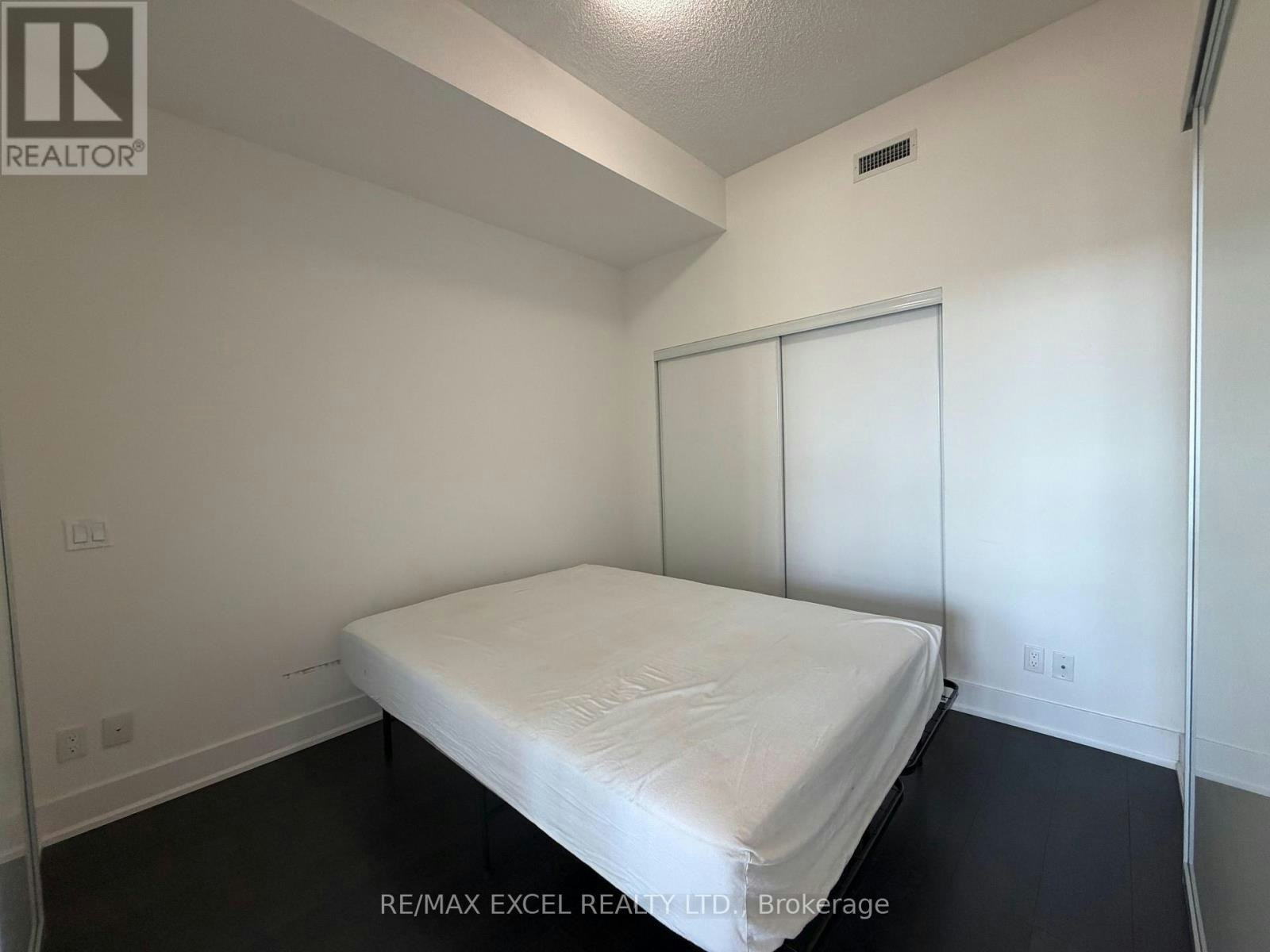 512-180 Enterprise Boulevard, Markham, ON, L6G 0G4 - 7