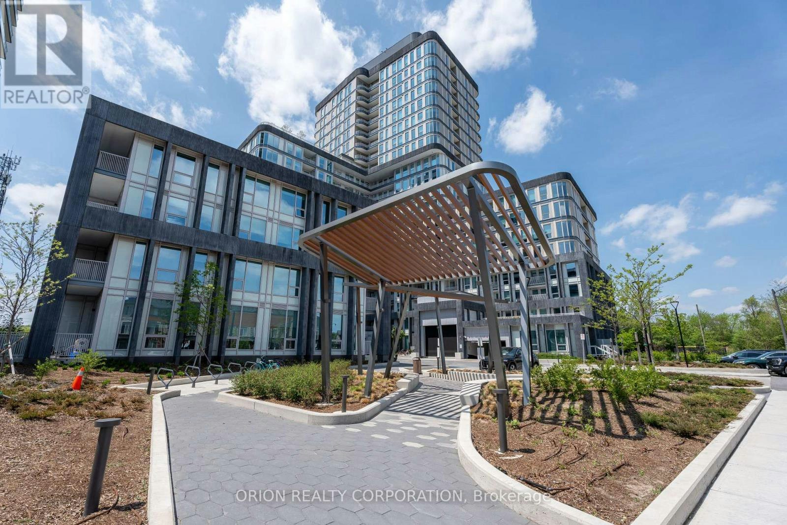 804-3240 William Coltson Avenue, Oakville, ON, L6H 8C8