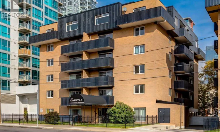 102-128 15 Avenue SW