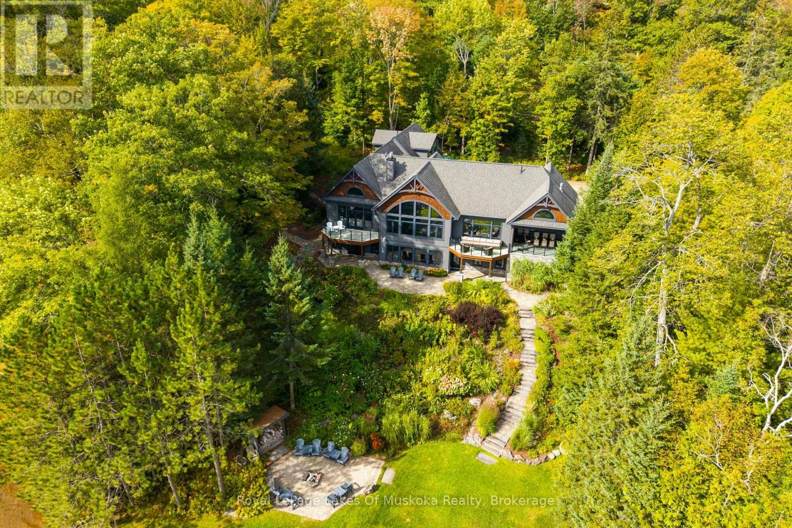 1563 Portage Road SOUTH, Lake of Bays, ON, P1H 2J3