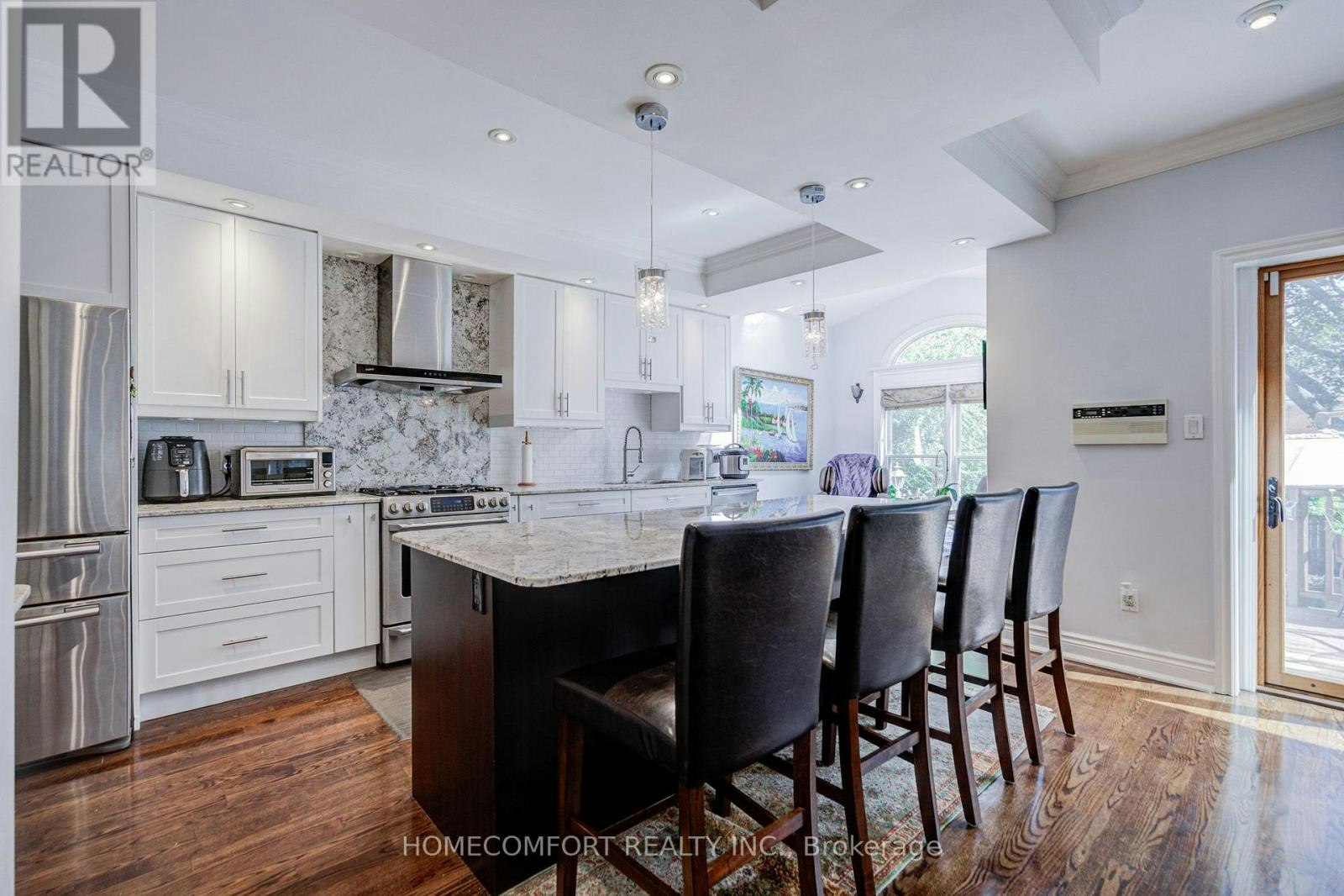 319 Rumsey Road, Toronto, ON, M4G 1R6 - 13