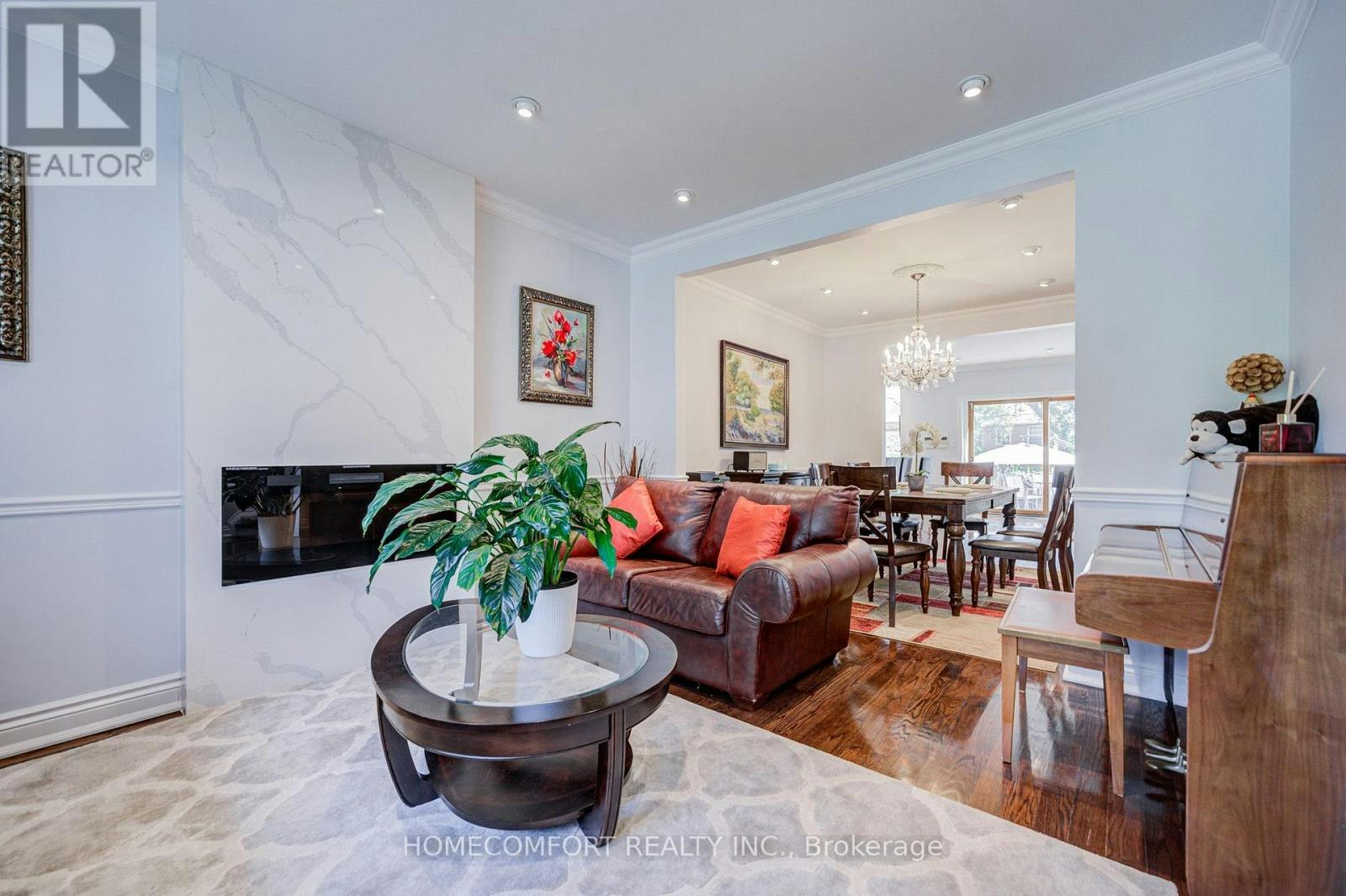 319 Rumsey Road, Toronto, ON, M4G 1R6 - 2