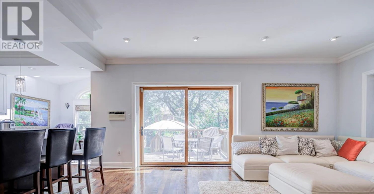 319 Rumsey Road, Toronto, ON, M4G 1R6 - 11