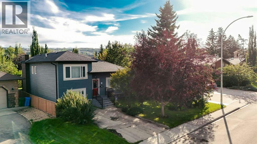 5820 Bowwater Crescent NW, Calgary, AB, T3B 2E2