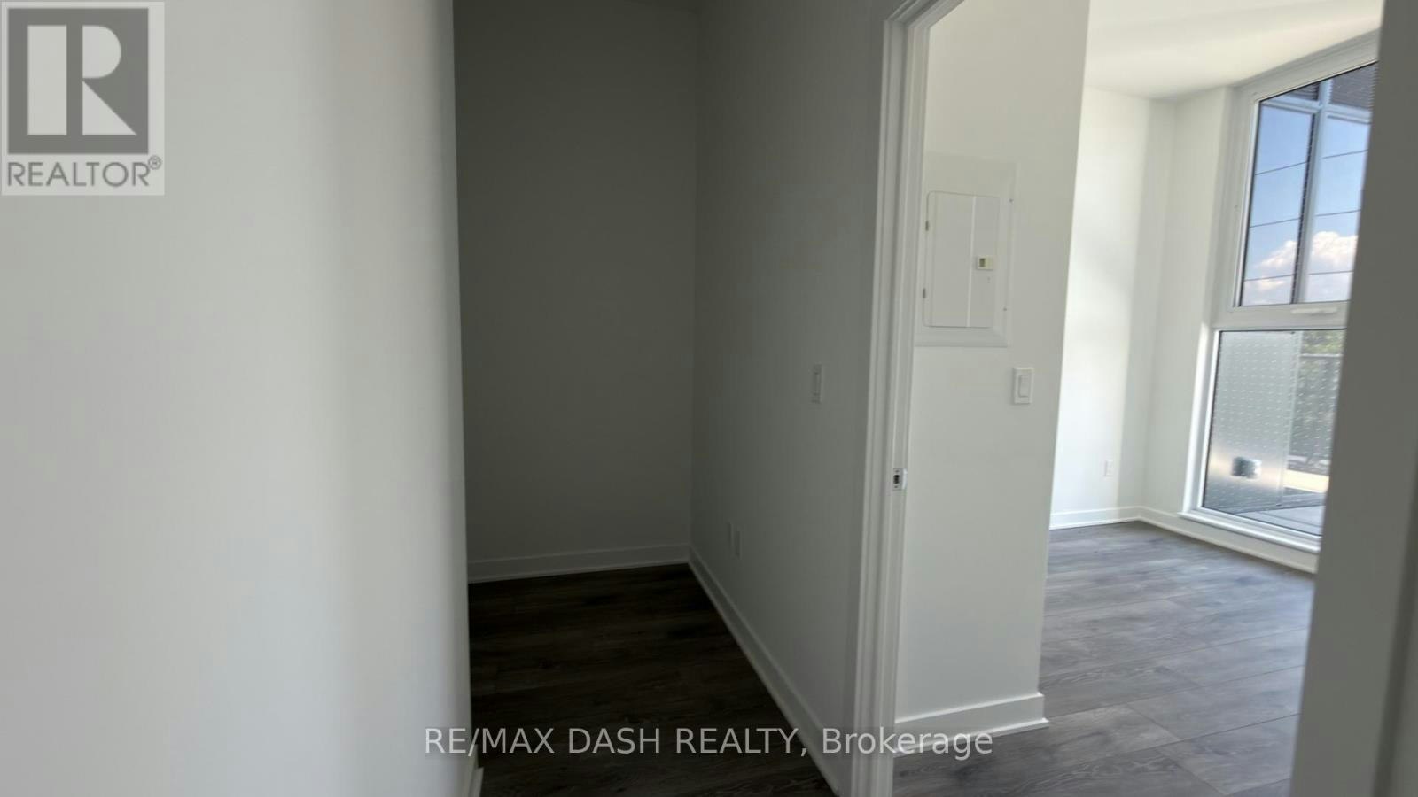 208-1007 The Queensway Avenue, Toronto, ON, M8Z 0H4 - 11